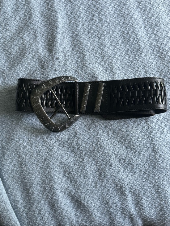 Black Leather Women\'s Belt with Decorative Gunmetal Buckle small main image 4